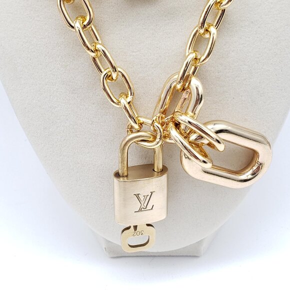 Authentic Louis Vuitton Gold Padlock with Unbranded Gold plated Chain - Picture 5 of 9